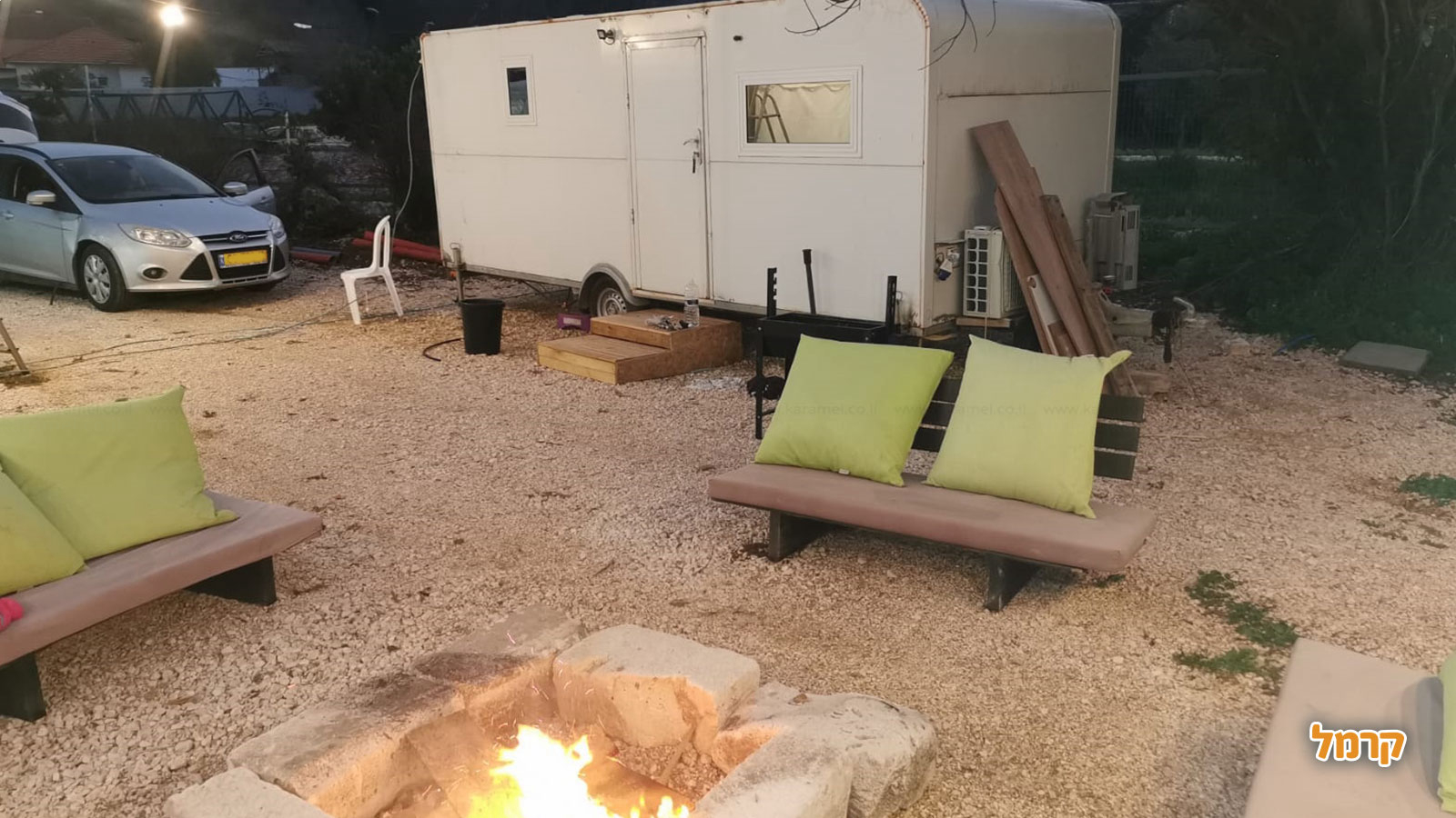 החווה של דוג סנטר - 073-7595022