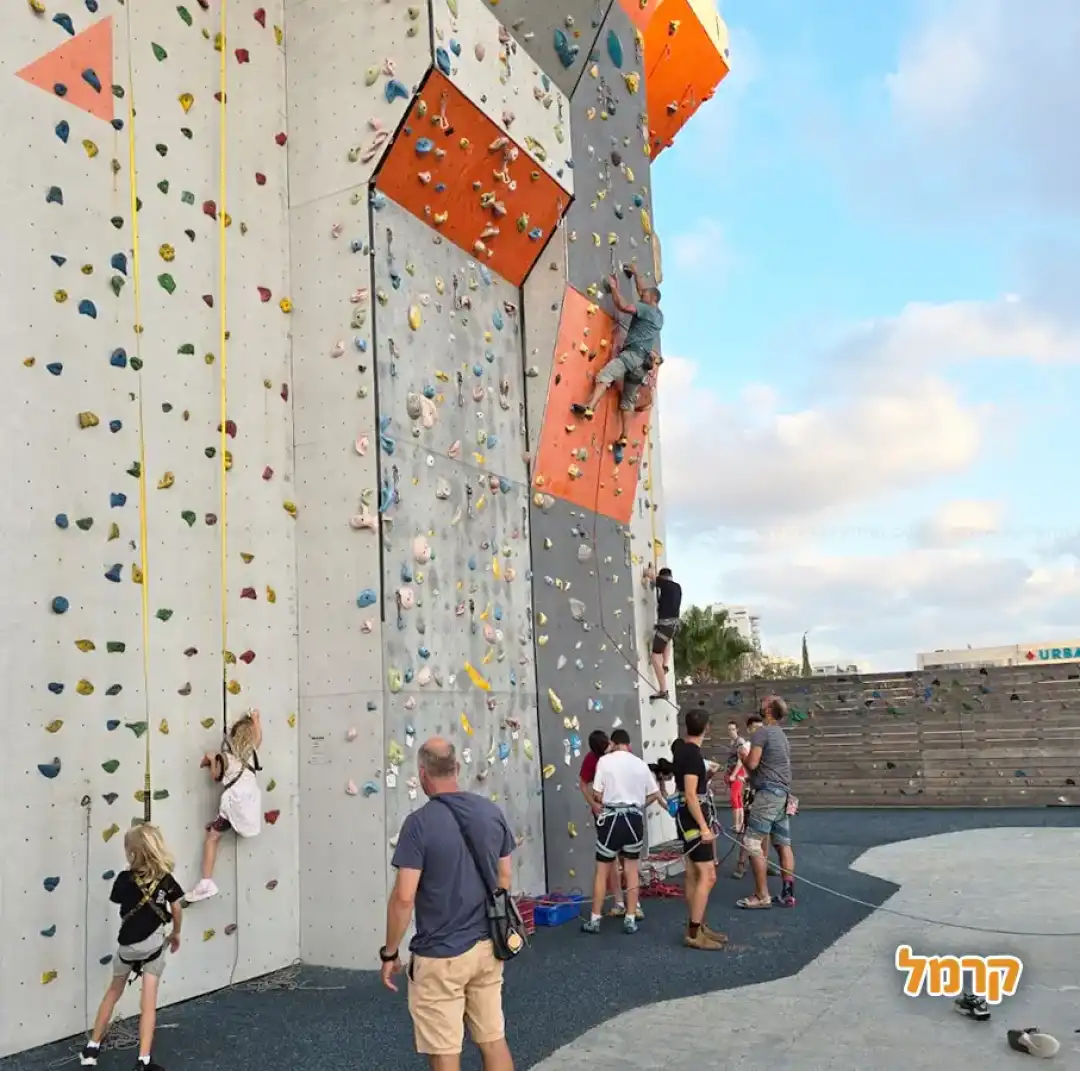 חווית טיפוס באקספארק