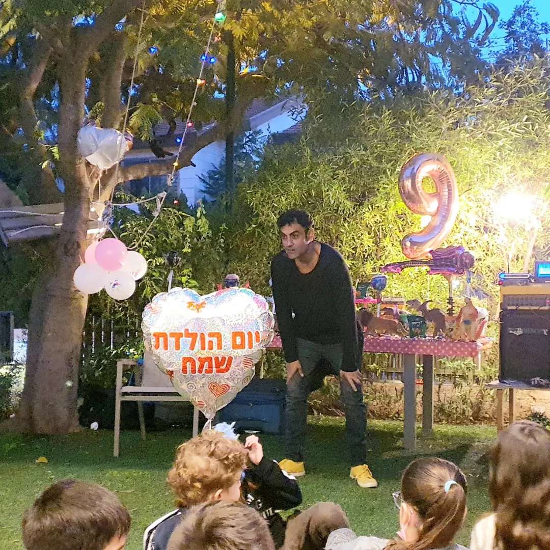 יובלדת בסטנדאפ מצחיק בטירוף יובלדת בסטנדאפ מצחיק בטירוף