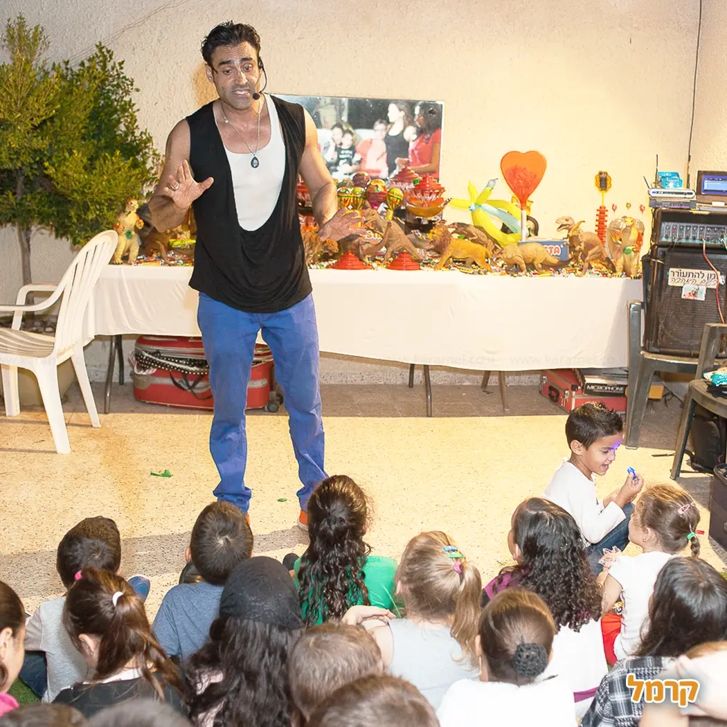 יובלדת - סטנדאפ וקיוסק הממתקים - 073-7576368