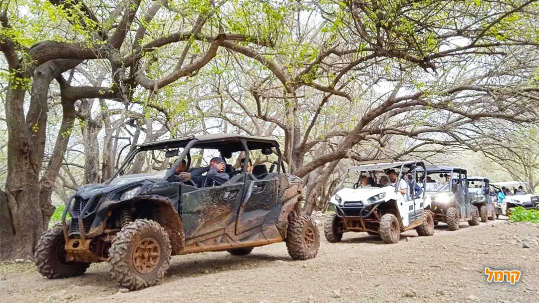 חווית גיבוש בטרקטורוני כלנית