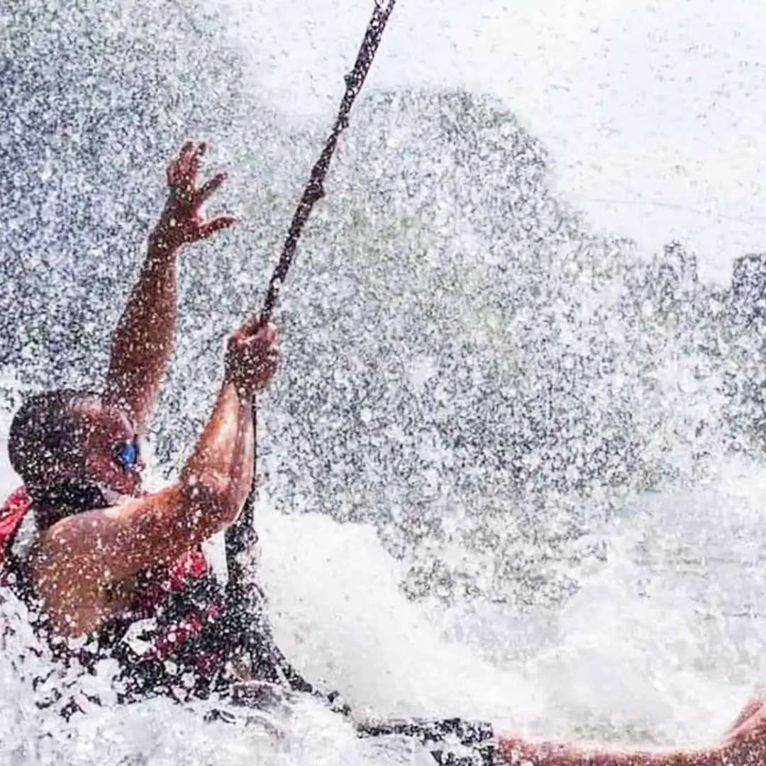 חווית האומגה של רפטינג נהר הירדן חווית האומגה של רפטינג נהר הירדן