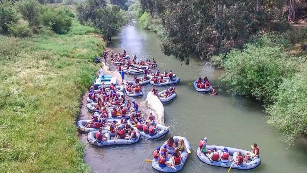 שייט הקאייקים של רפטינג נהר הירדן