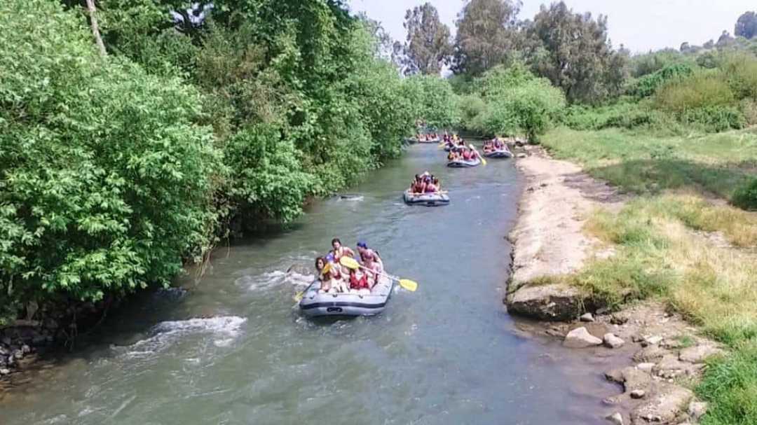 שייט הקאייקים של רפטינג נהר הירדן