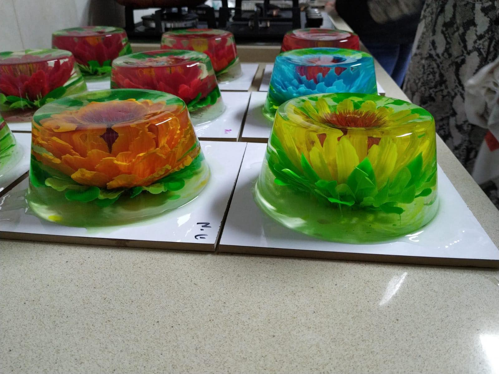 מלכת הג'לי פעילות מהנה למבוגרים - 073-7783665