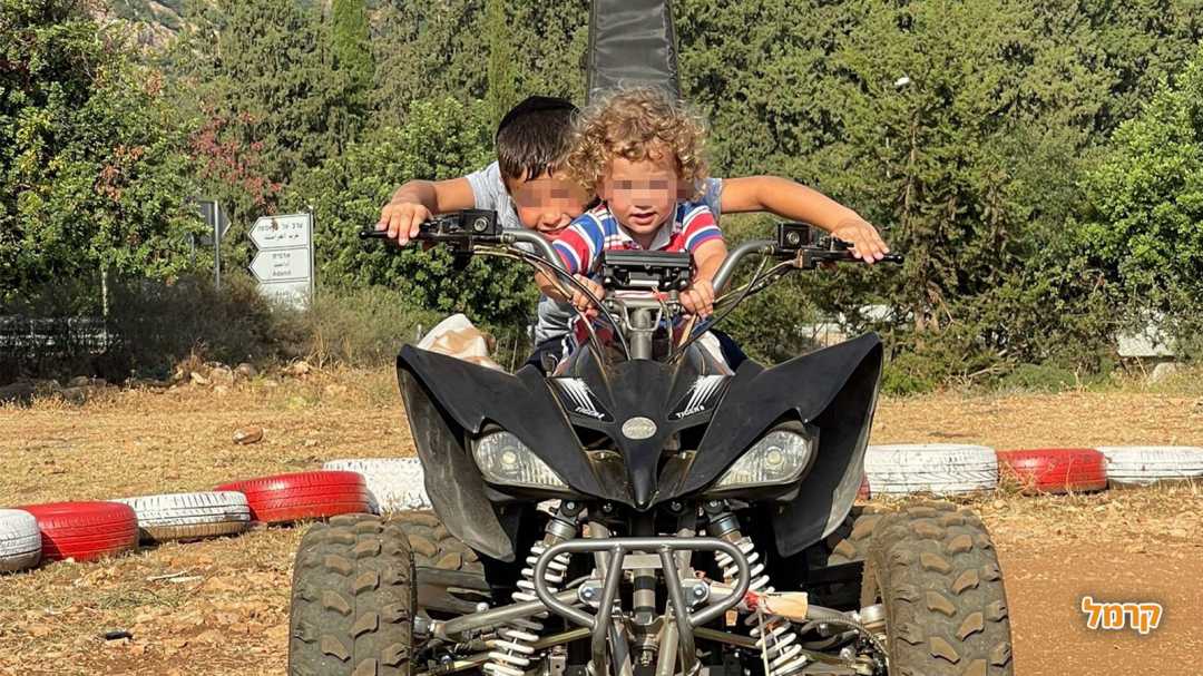 טרקטורוני בין הנחלים לילדים