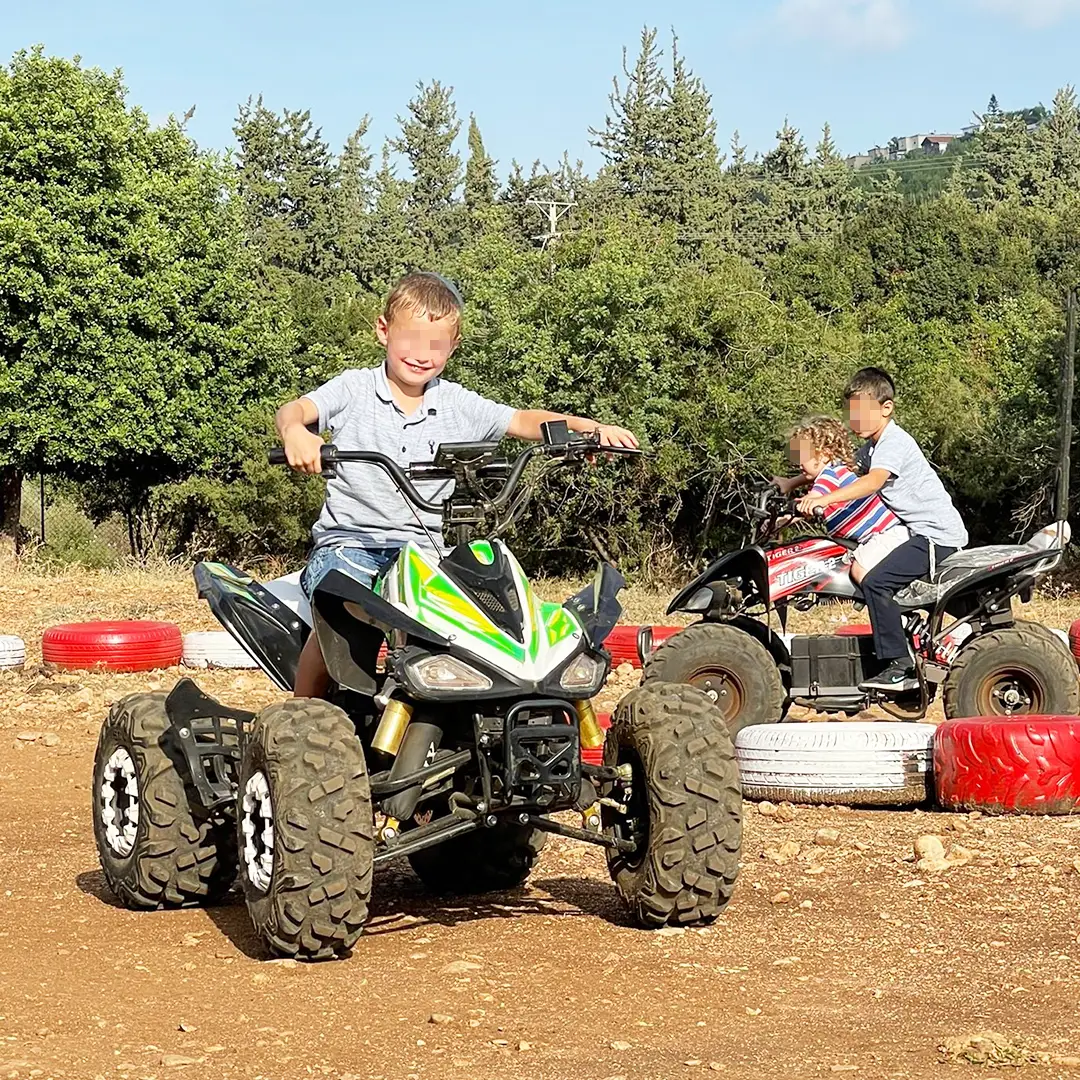 טרקטורוני בין הנחלים לילדים