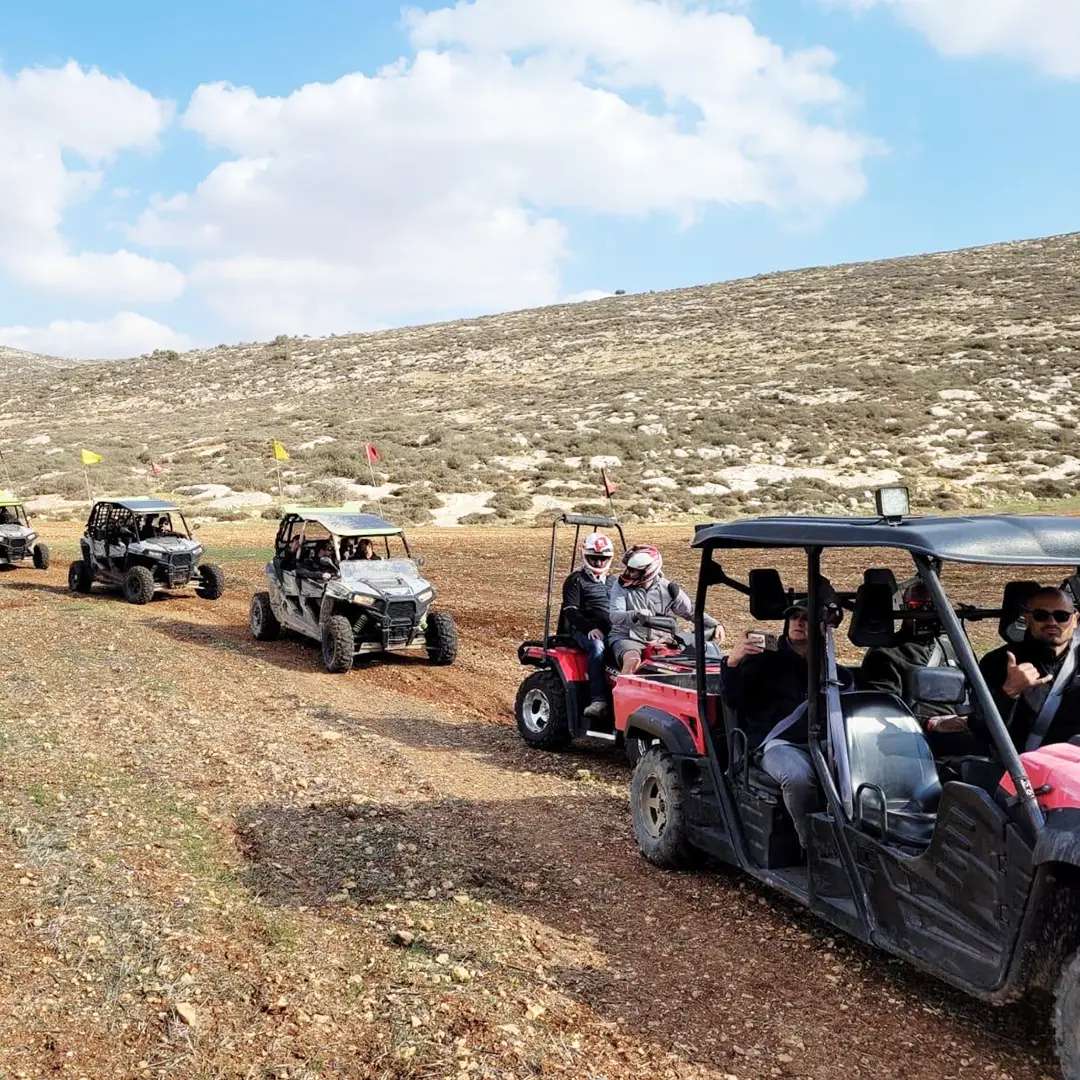 חוויה מגבשת בטרקטורוני אלון מורה חוויה מגבשת בטרקטורוני אלון מורה