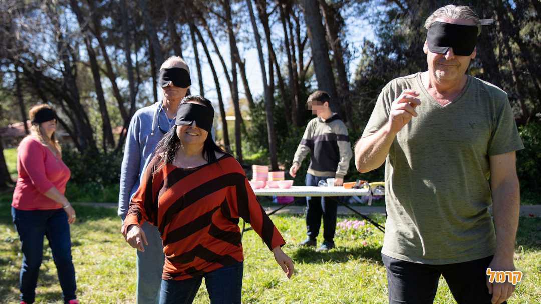 גיבוש קבוצתי בחוויית חושים מיוחדת