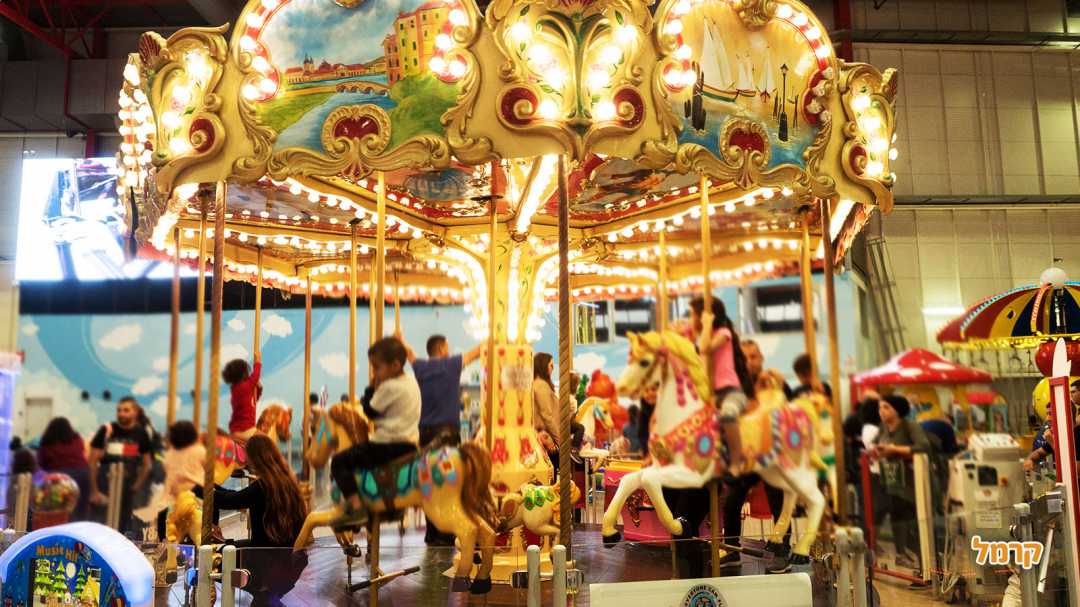 קרוסלת סוסים