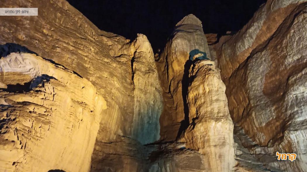 עמודי שלמה בלילה