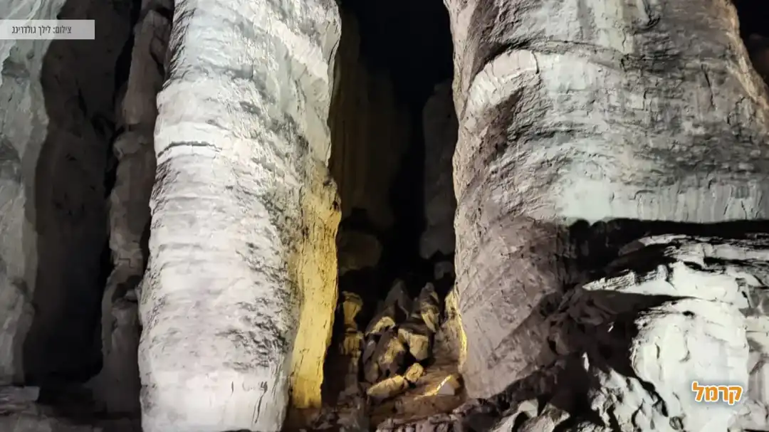 עמודי שלמה בלילה