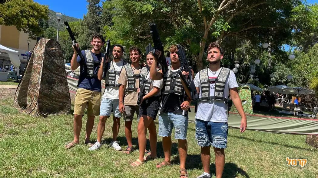 הפעלה מגבשת עם קרייזי לייזר