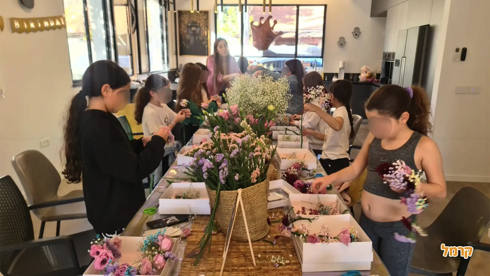 דריה עיצוב בפרחים - 073-7824021