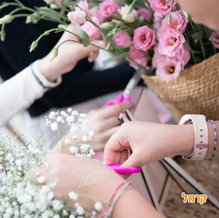 דריה עיצוב בפרחים - 073-7824021