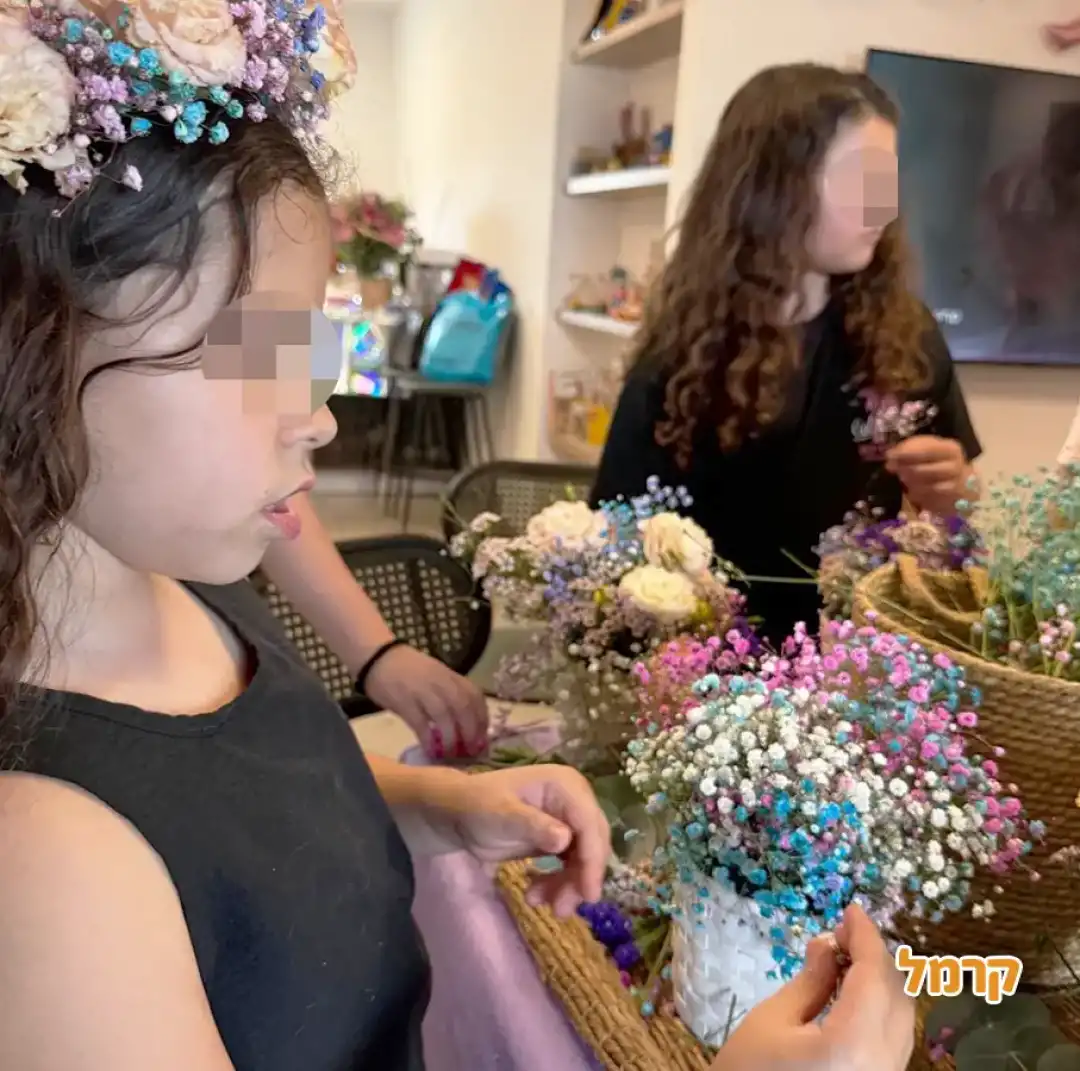 דריה סדנאות עיצוב בפרחים