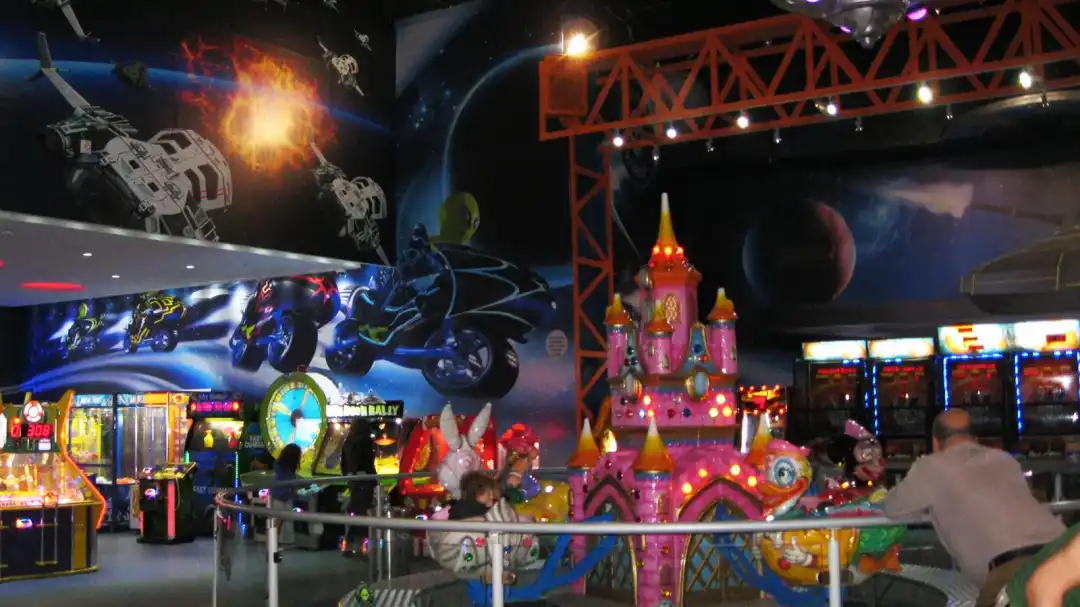 קניון אייס מול