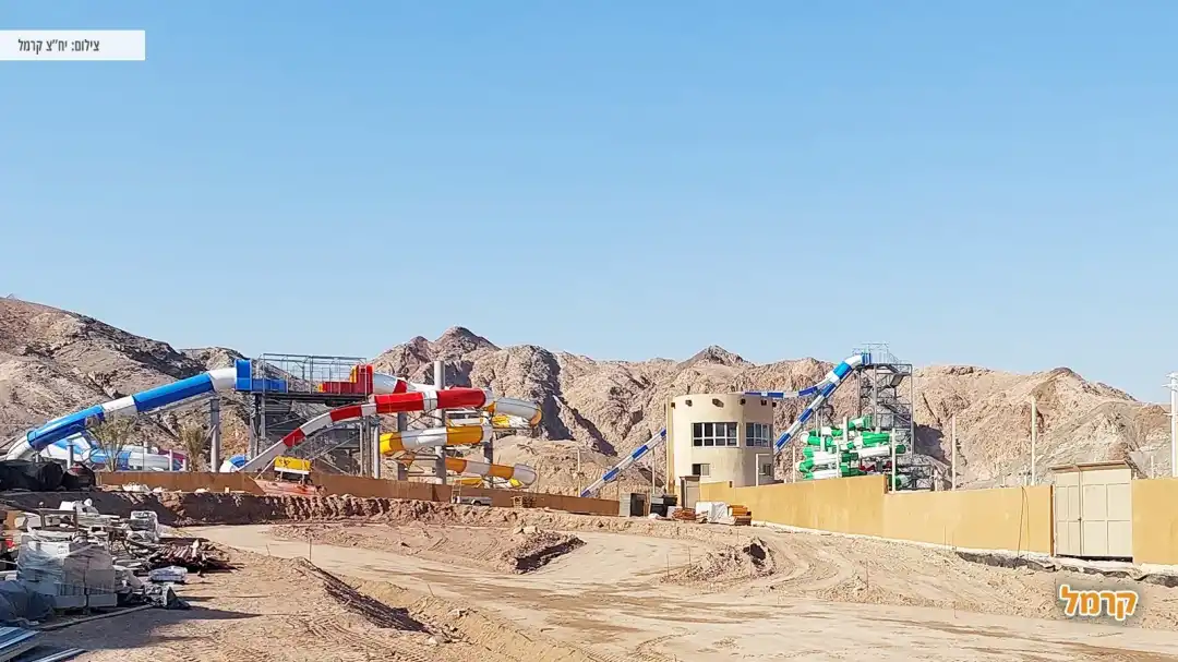 מתחם הווטרלנד במהלך הבנייה