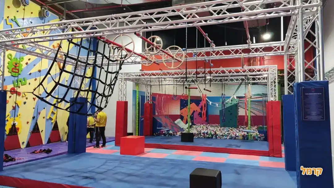 מתקני נינג'ה שמסובבים גלגלים