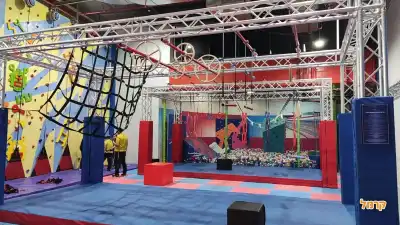 מתקני נינג'ה שמסובבים גלגלים