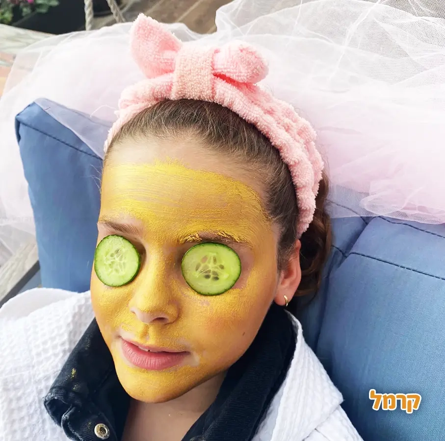 בנות חוגגות בסטייל אחר - 073-7581912