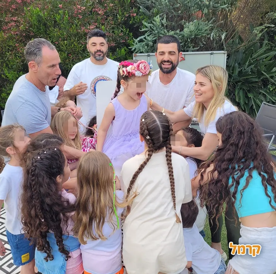 בנות חוגגות בסטייל אחר - 073-7581912