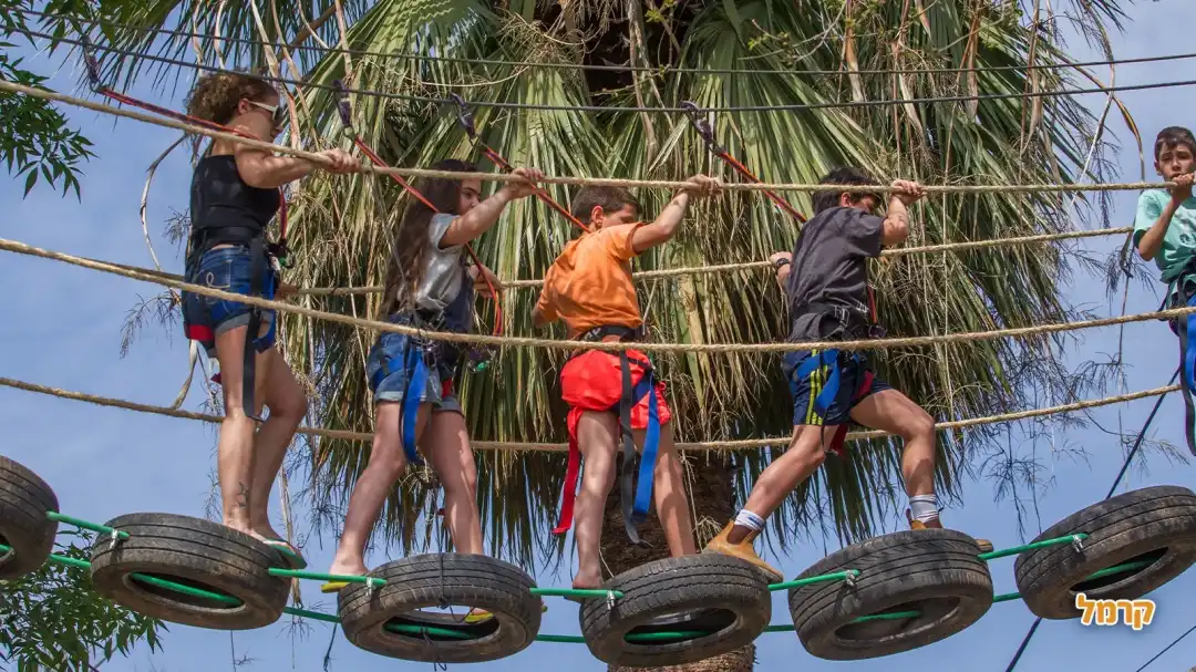 פארק אתגרי וייחודי בקייקי כפר בלום