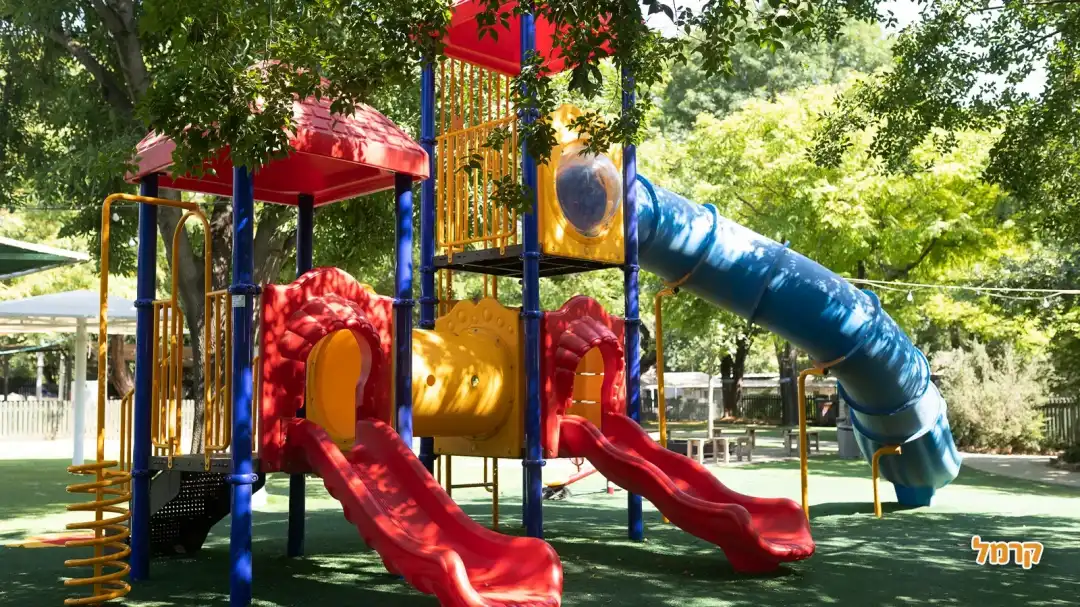 אירוח וקמפינג בקייקי כפר בלום