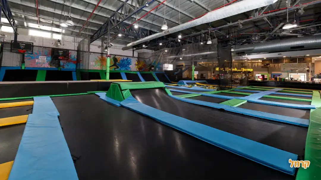 מתחם הטרמפולינות