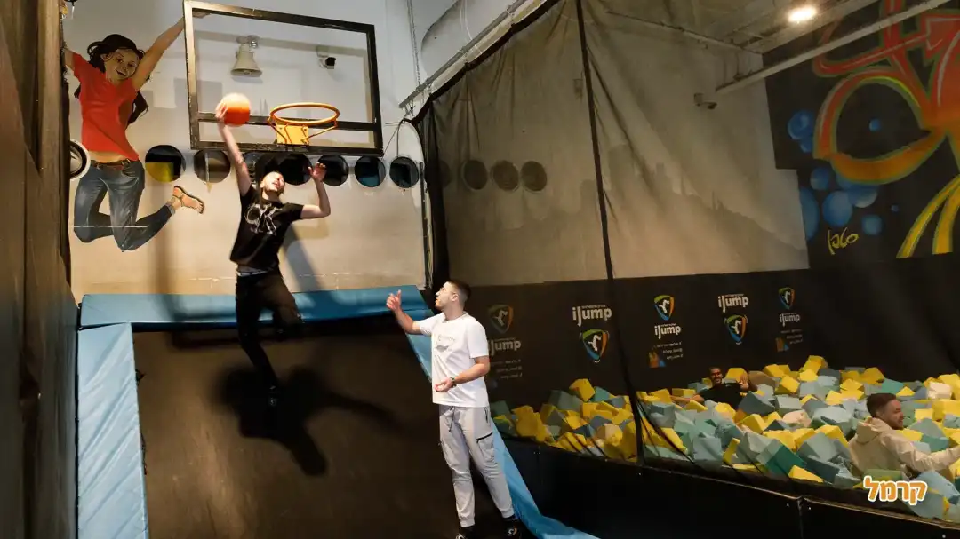 משחקים במקום