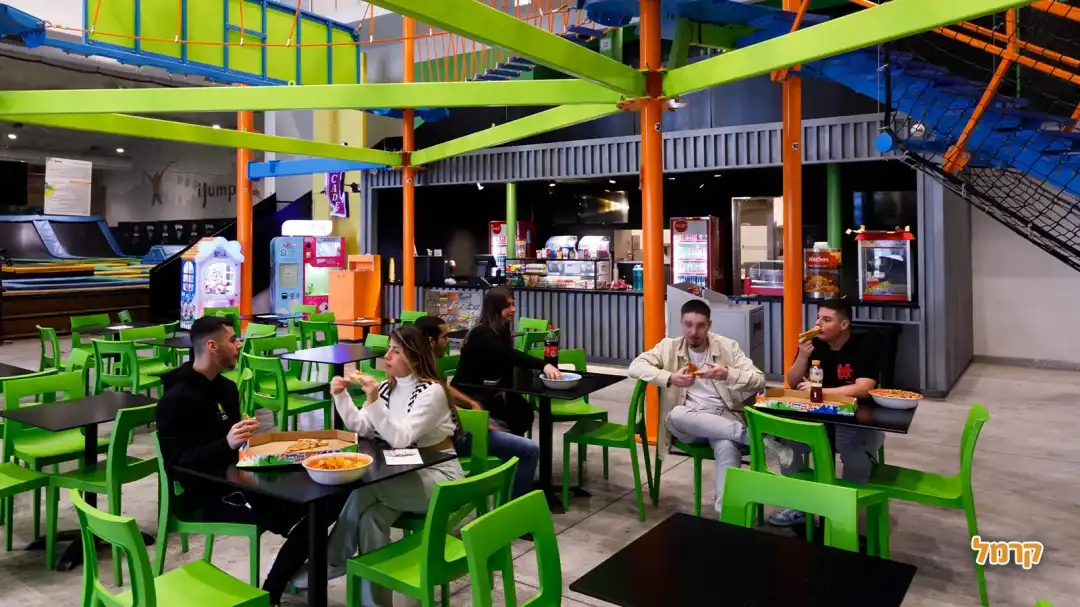 אזור ישיבה ואכילה