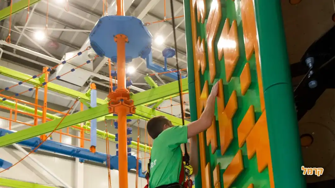 קיר טיפוס אתגרי