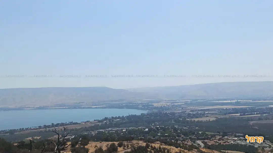 מבט על הכנרת מלמעלה