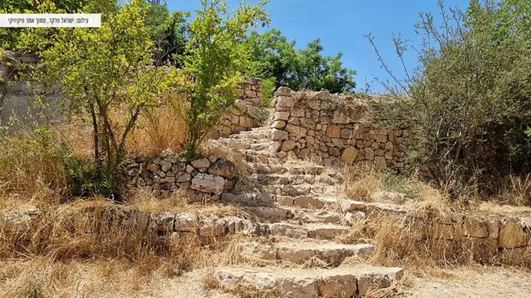 מבנה היסטורי בעמק הארזים