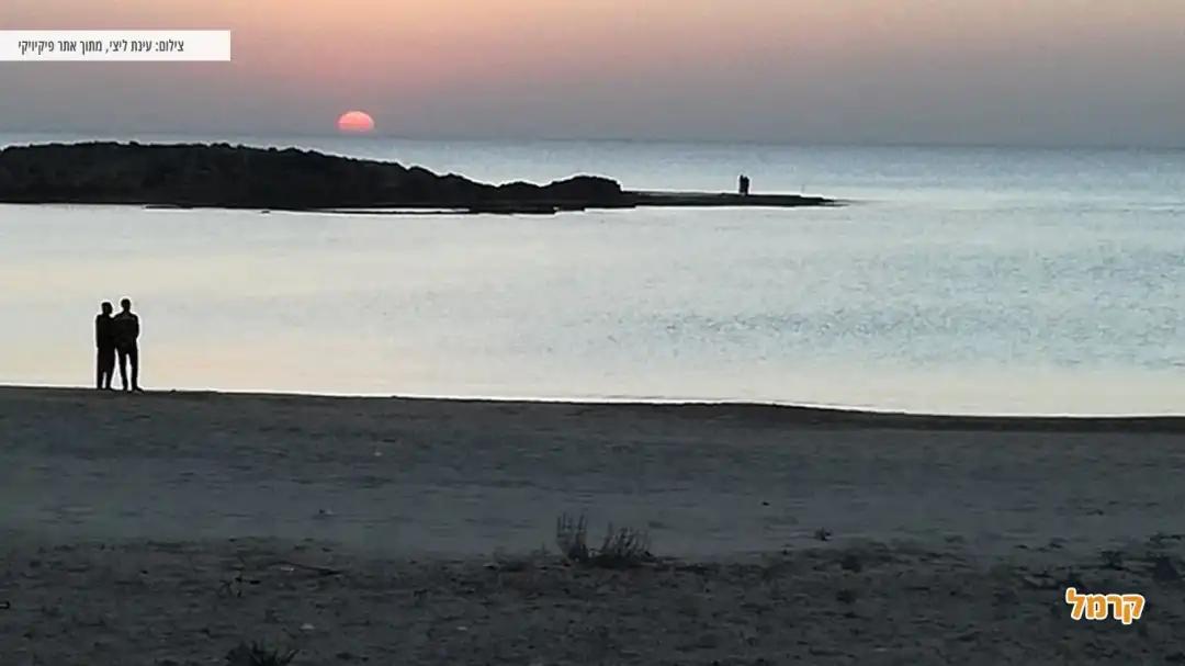 שקיעה בחוף הים