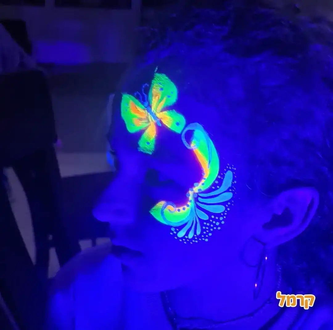 דוכן איפור פנים וגוף וסדנאות איפור חוויתיות