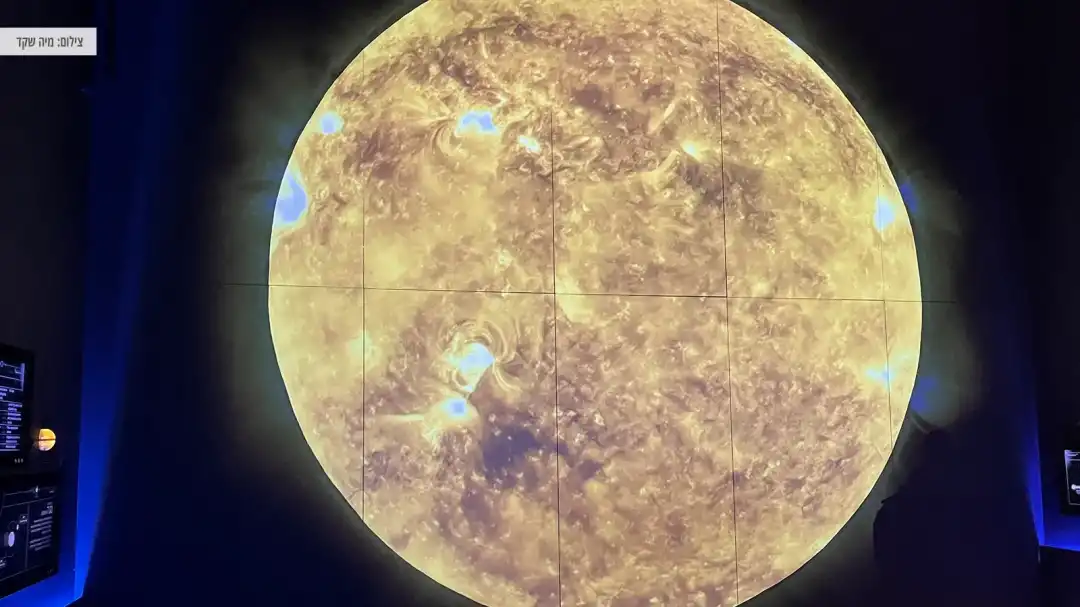 הדמיית ירח מדליקה