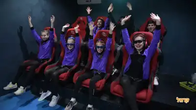 נהנים בקולנוע 7 מימדים נהנים בקולנוע 7 מימדים