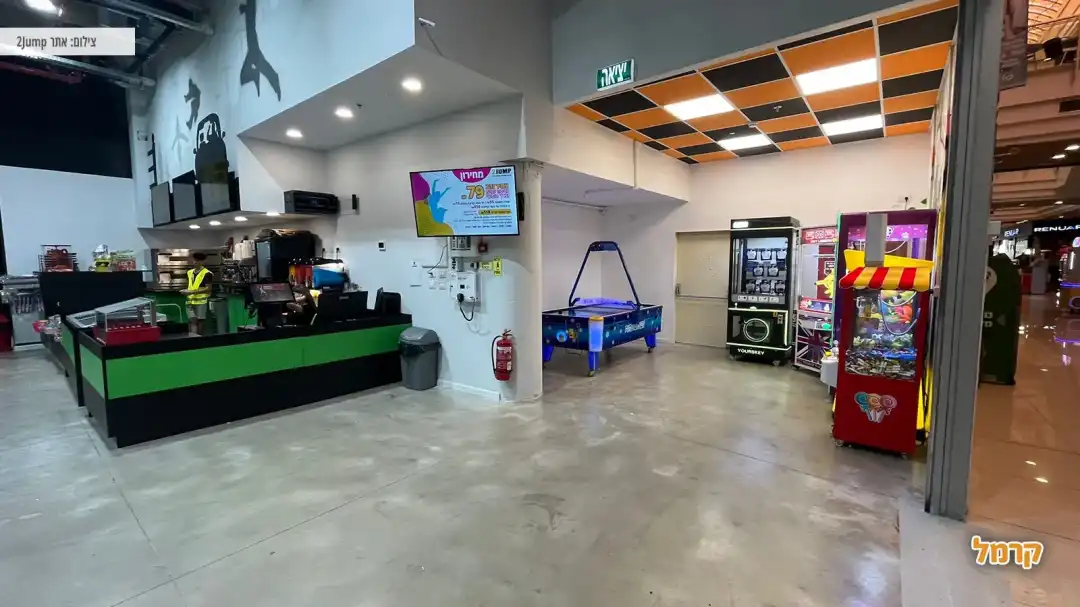 שולחנות משחק ומשחקים נוספים