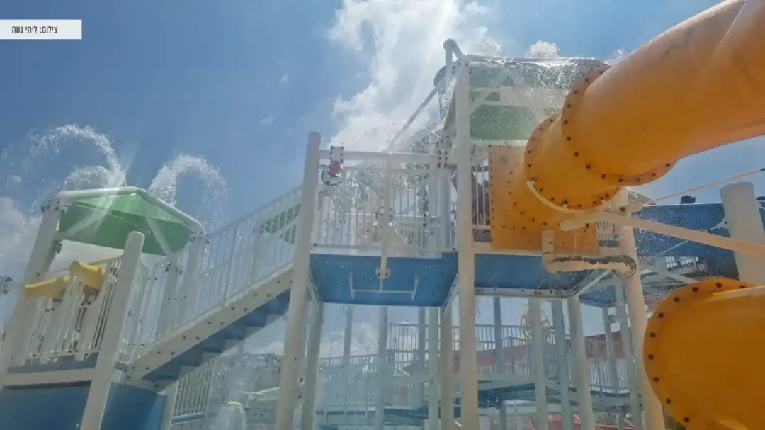 מגלשת מים לילדים