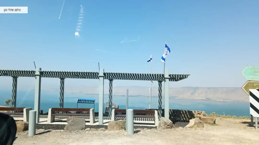 אזורי ישיבה המשקיפים אל נוף בלתי נשכח