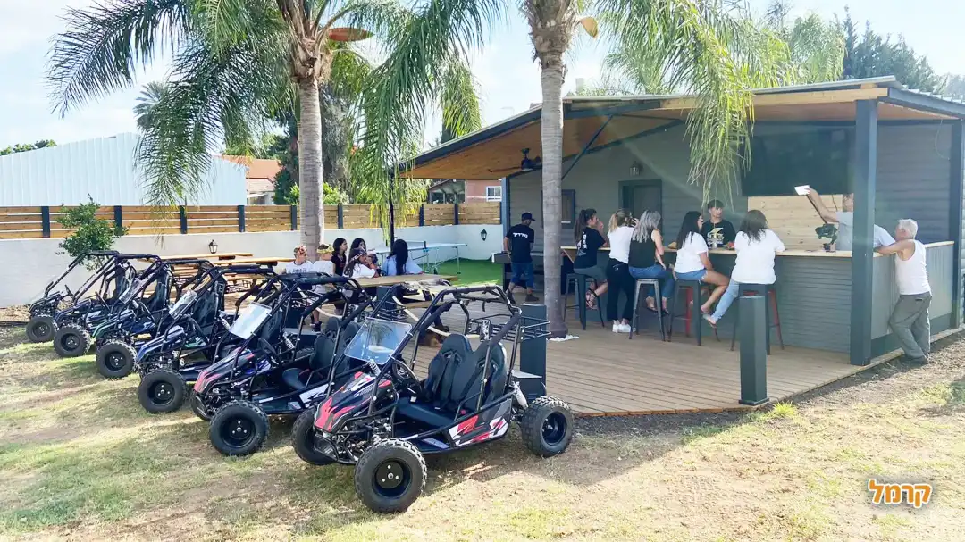 מתחם המקום אזור ישיבה