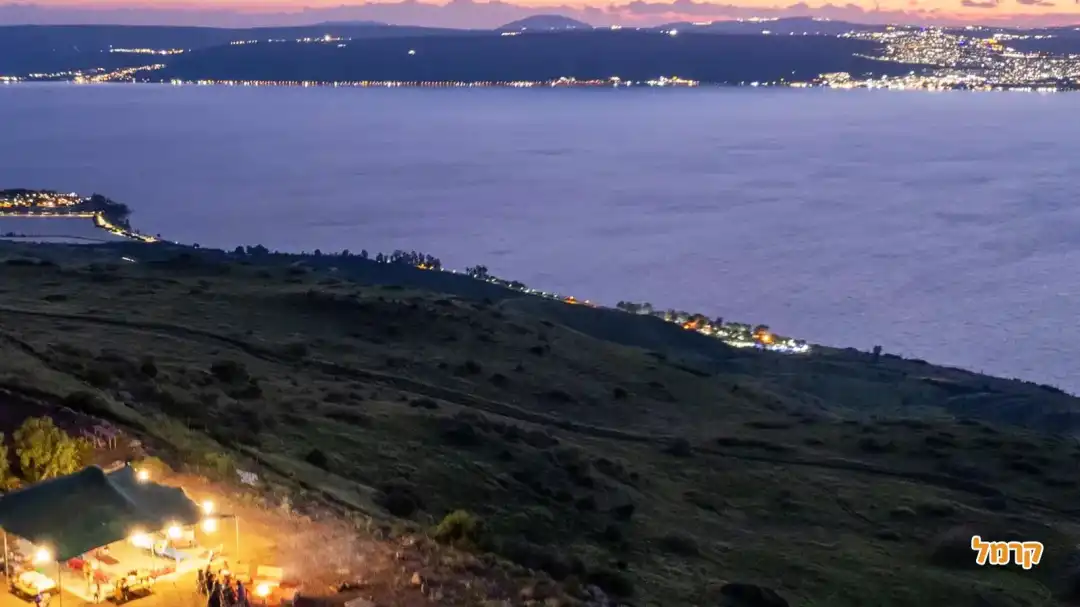 תצפית מרהיבה בשעת לילה