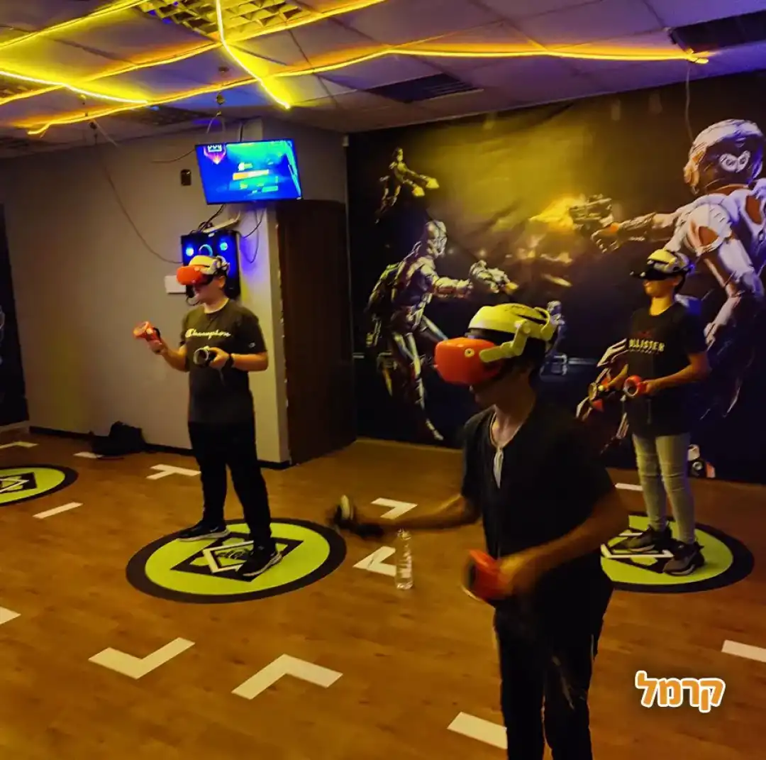 משחק לייזר טאג פתח תקווה עם רובי לייזר ומציאות מדומה