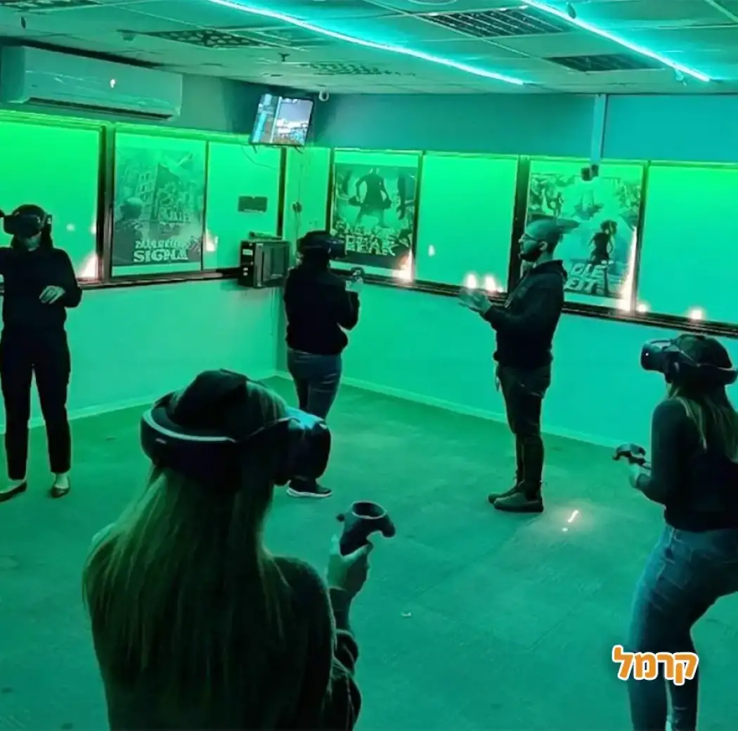 משחק לייזר פתח תקווה עם רובי לייזר ומציאות מדומה