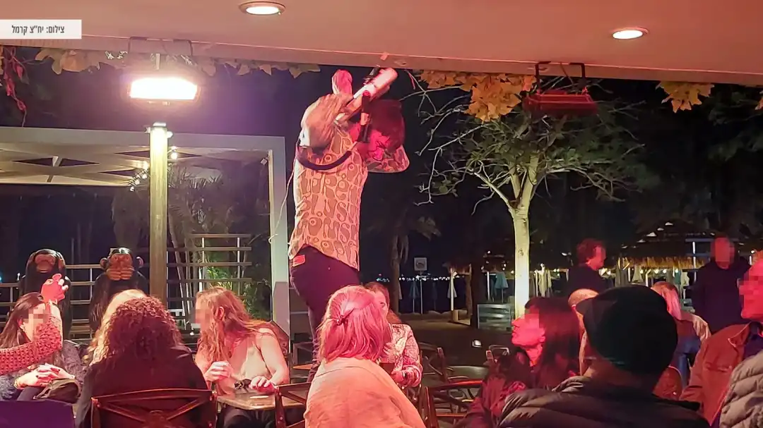 הופעה חיה בפאב