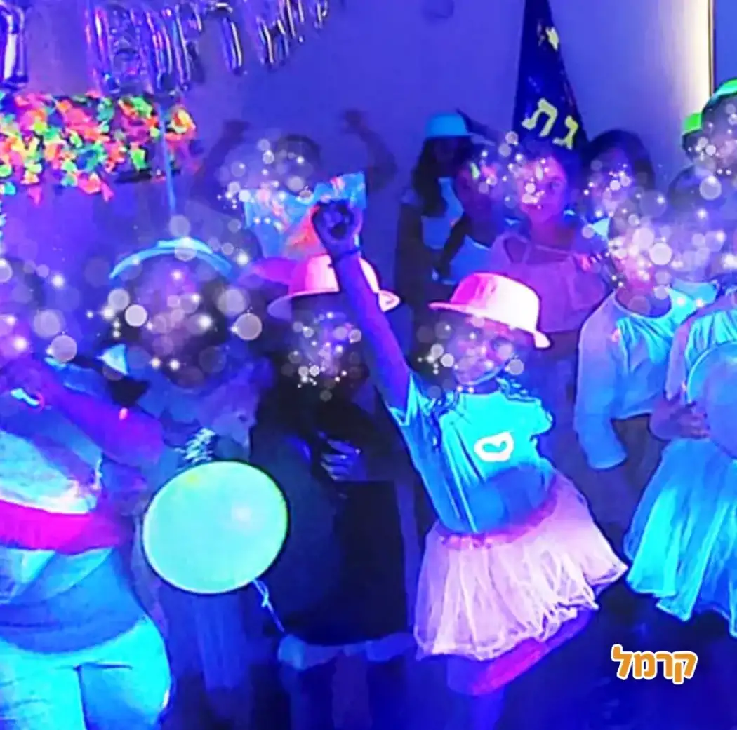 מסיבת פולמון סופר זוהרת