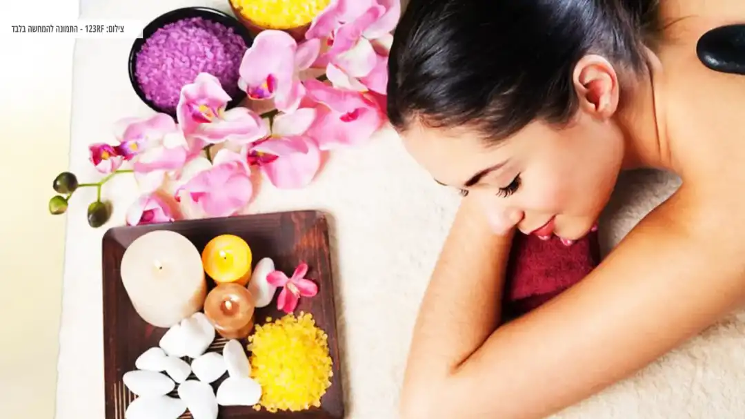 אישה במתחם ספא