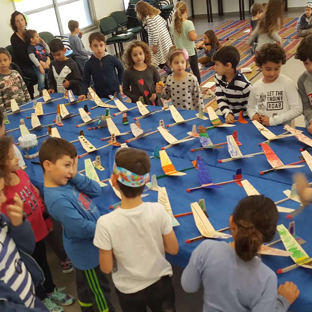 ירון אווירון - הפעלת טיסנים ירון אווירון - הפעלת טיסנים