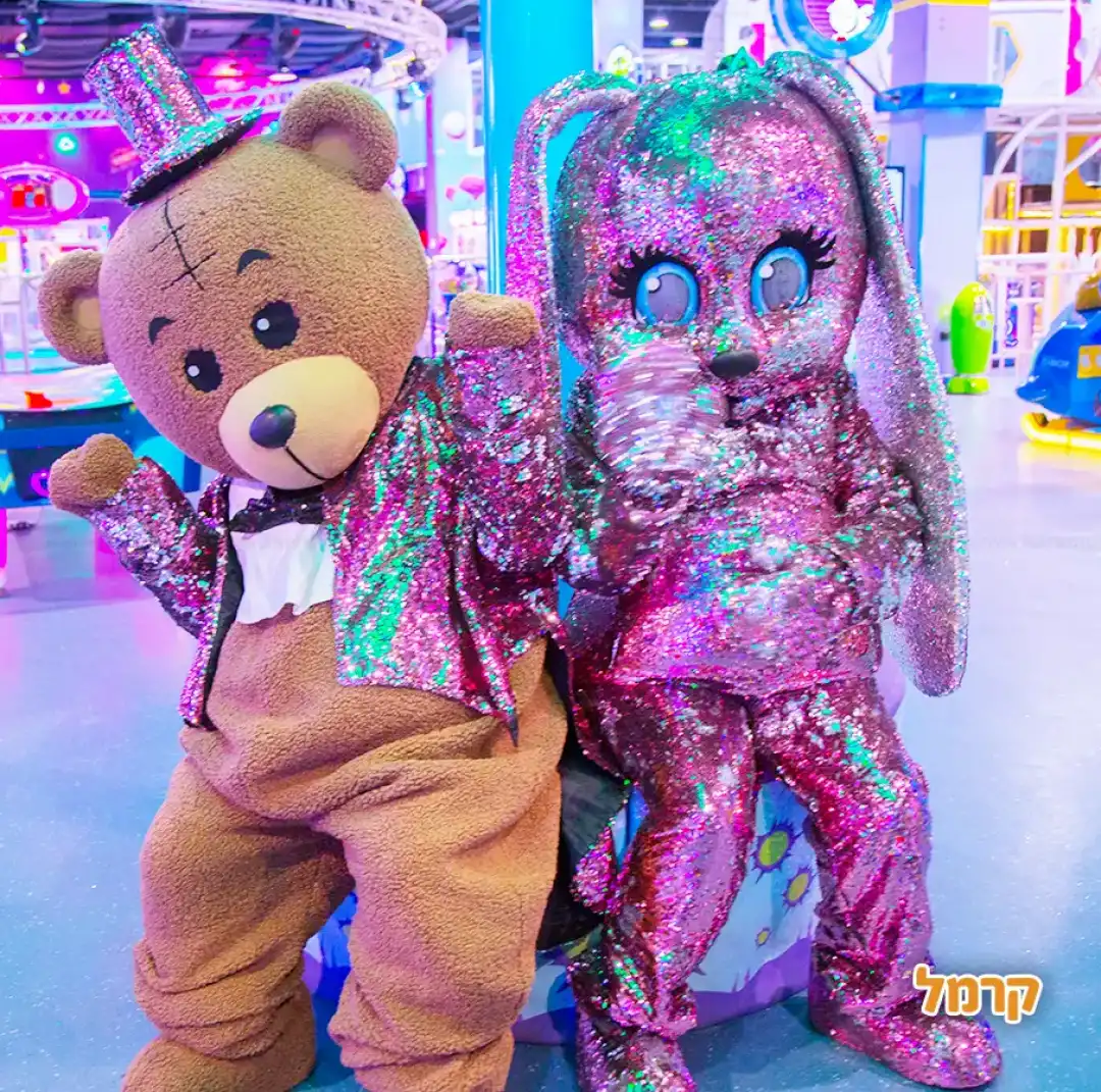 קרנבל בובות ענק מבית דפנילנד